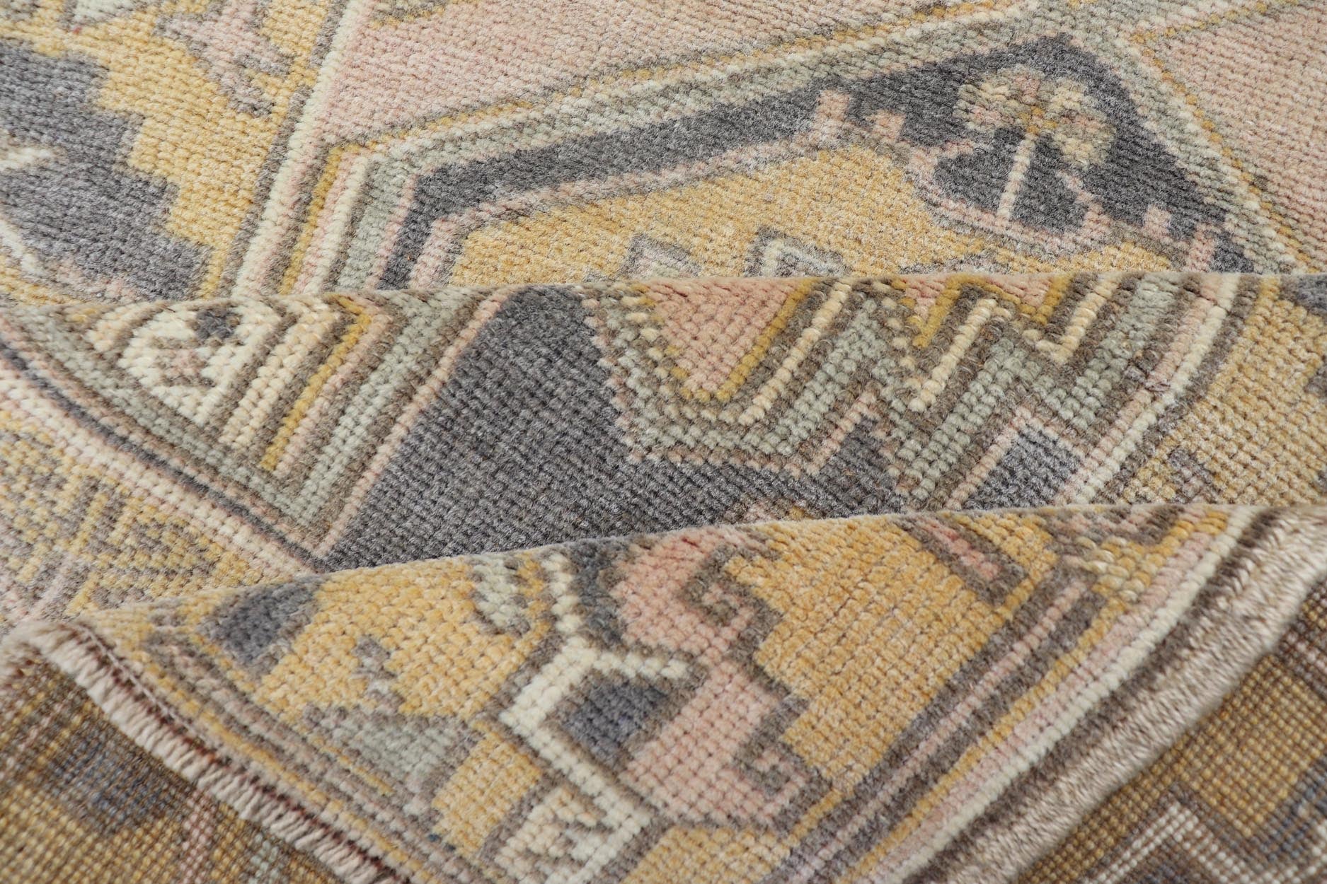 Vintage Oushak Rug from Turkey with Medallion Design in Yellow. Pink, Gray Blue. Keivan Woven Arts / rug/ EN - 178905, country of origin / type: Turkey / Oushak, circa 1950. Measures: 2'9 x 3'10 Vintage Oushak Rug, Vintage Turkish Oush... - Keivan Woven ArtsEN - 178905 - 23845Rug