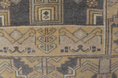 Vintage Oushak Rug from Turkey with Medallion Design in Yellow. Pink, Gray Blue. Keivan Woven Arts / rug/ EN - 178905, country of origin / type: Turkey / Oushak, circa 1950. Measures: 2'9 x 3'10 Vintage Oushak Rug, Vintage Turkish Oush... - Keivan Woven ArtsEN - 178905 - 23845Rug