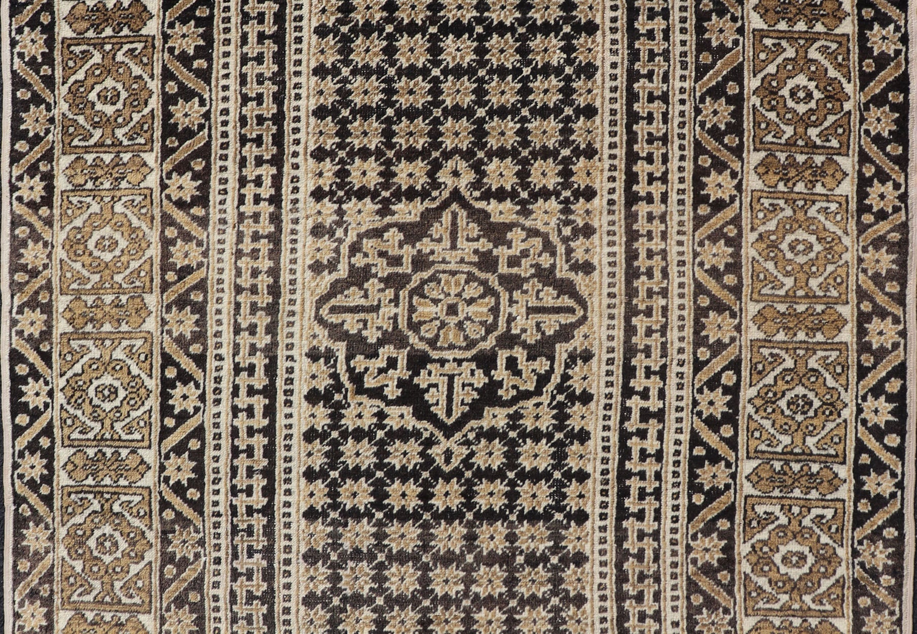 Turkish Konya Carpet in Shades of Brown, rug EN - 178916, country of origin / type: Turkey / Oushak, circa mid - 20th Century. Measures:4'2 x 6'3 All - Over with Medallion Design Turkish Carpet in Shades of Brown and Cream - Keivan Woven ArtsEN - 178916 - 17526