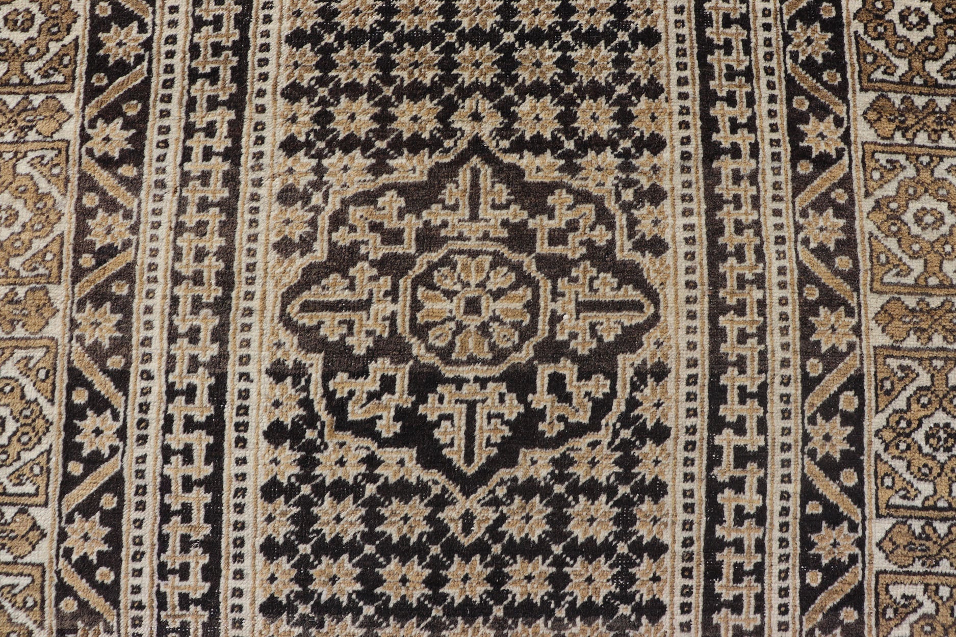Turkish Konya Carpet in Shades of Brown, rug EN - 178916, country of origin / type: Turkey / Oushak, circa mid - 20th Century. Measures:4'2 x 6'3 All - Over with Medallion Design Turkish Carpet in Shades of Brown and Cream - Keivan Woven ArtsEN - 178916 - 17526