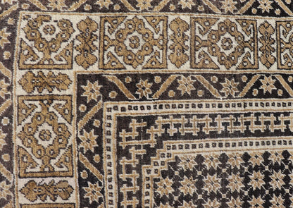 Turkish Konya Carpet in Shades of Brown, rug EN - 178916, country of origin / type: Turkey / Oushak, circa mid - 20th Century. Measures:4'2 x 6'3 All - Over with Medallion Design Turkish Carpet in Shades of Brown and Cream - Keivan Woven ArtsEN - 178916 - 17526