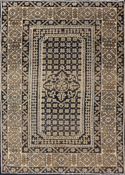 Turkish Konya Carpet in Shades of Brown, rug EN - 178916, country of origin / type: Turkey / Oushak, circa mid - 20th Century. Measures:4'2 x 6'3 All - Over with Medallion Design Turkish Carpet in Shades of Brown and Cream - Keivan Woven ArtsEN - 178916 - 17526