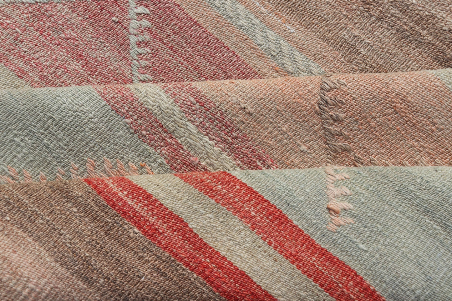 Multicolored Vintage Gallery Turkish Large Kilim Rug with Stripe Design Multicolored Vintage Gallery Turkish Large Kilim Rug with Stripe Design. Keivan Woven Arts / rug EN - 178919 country of origin / type: Turkey / Kilim, circa mid - 20th century ... - Keivan Woven ArtsEN - 178919 - 17532Rug