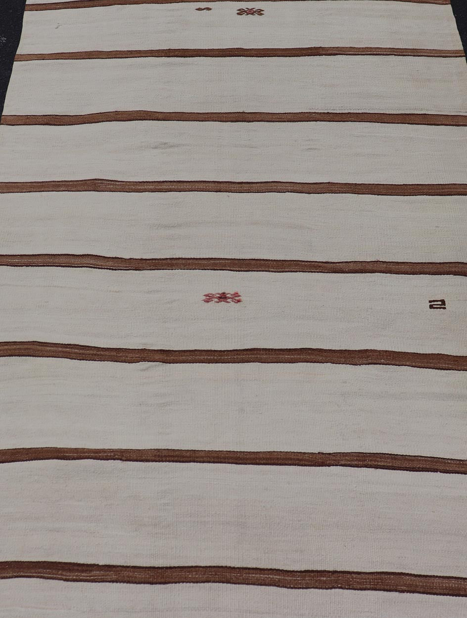 Turkish Vintage Flat - Weave in Light Brown and Cream with Stripe Design. Keivan Woven Arts / rug EN - 178926, country of origin / type: Turkey / Kilim, circa 1950 Measures: 4'3 x 6'6 This vintage striped design Turkish Kilim rendered in shade of li... - Keivan Woven ArtsEN - 178926 - 24193Rug