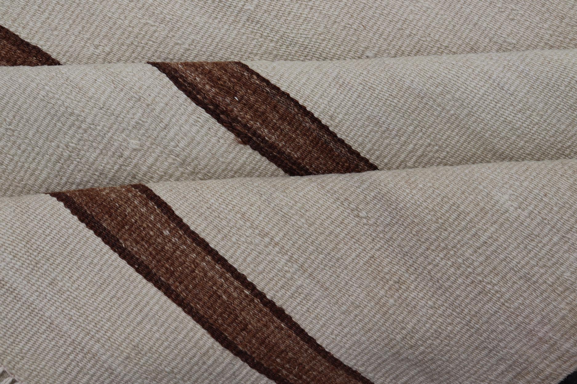 Turkish Vintage Flat - Weave in Light Brown and Cream with Stripe Design. Keivan Woven Arts / rug EN - 178926, country of origin / type: Turkey / Kilim, circa 1950 Measures: 4'3 x 6'6 This vintage striped design Turkish Kilim rendered in shade of li... - Keivan Woven ArtsEN - 178926 - 24193Rug