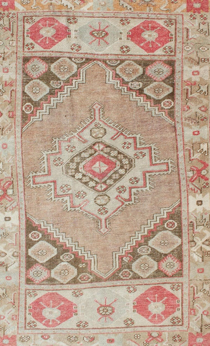 Tribal Medallion Design Vintage Turkish Oushak Rug in Earth Tones & Coral Pink. Tan, earth tones and coral pink tribal medallion design unique Oushak vintage rug from Turkey, Keivan Woven Arts / rug EN - 179009, country of origin / type: Turkey / ... - Keivan Woven ArtsEN - 179009 - 11729Rug