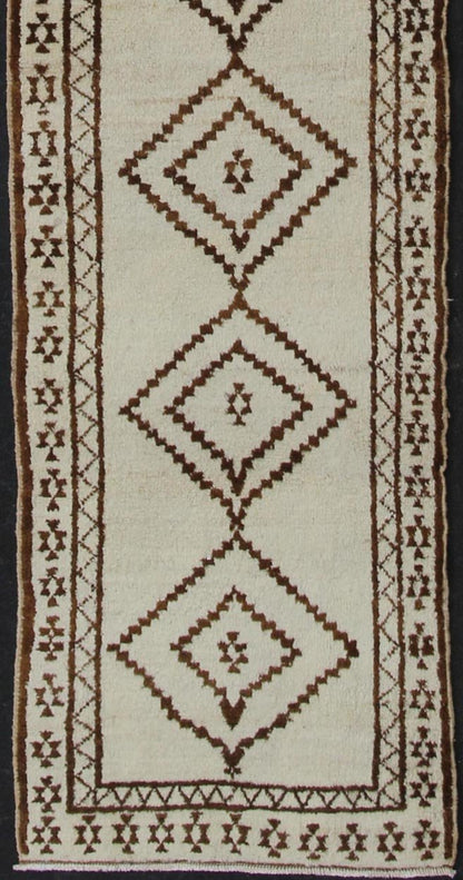 Very Long Runner, Vintage Turkish Tulu in Diamond Tribal Design in Cream & Brown. Tribal Moroccan Design Long Runner, Turkish Tulu vintage runner in cream, brown and earth tones with Tribal diamond design, rug EN - 179013, country of origin / type: Tu... - Keivan Woven ArtsEN - 179013 - 11972Rug