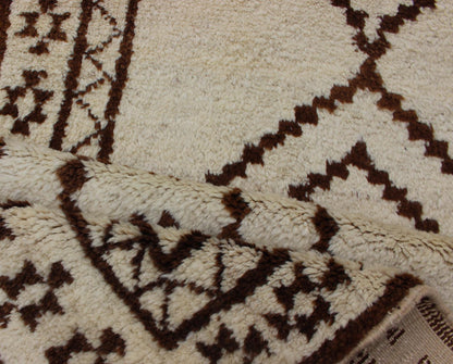 Very Long Runner, Vintage Turkish Tulu in Diamond Tribal Design in Cream & Brown. Tribal Moroccan Design Long Runner, Turkish Tulu vintage runner in cream, brown and earth tones with Tribal diamond design, rug EN - 179013, country of origin / type: Tu... - Keivan Woven ArtsEN - 179013 - 11972Rug