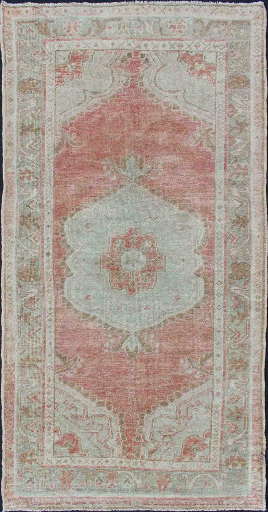 Faded Red and Taupe Vintage Turkish Oushak Rug with Layered Medallion Design Layered floral medallion design in light blue, soft red Oushak vintage rug from Turkey, Keivan Woven Arts / rug EN - 179018, country of origin / type: Turkey / Oushak, ci... - Keivan Woven ArtsEN - 179018 - 11799Rug