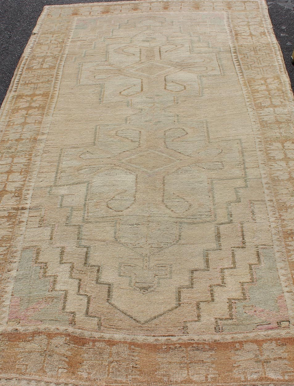 Oushak Vintage Rug with Pastel Colors in Tan, Brown, Butter, Peach, Lt. Blue. Light color Vintage Oushak rug with Central Medallions in Faded colors and medallion geometric design. Rug EN - 179021, country of origin / type: Turkey / Oushak, circa... - Keivan Woven ArtsEN - 179021 - 12541Rug