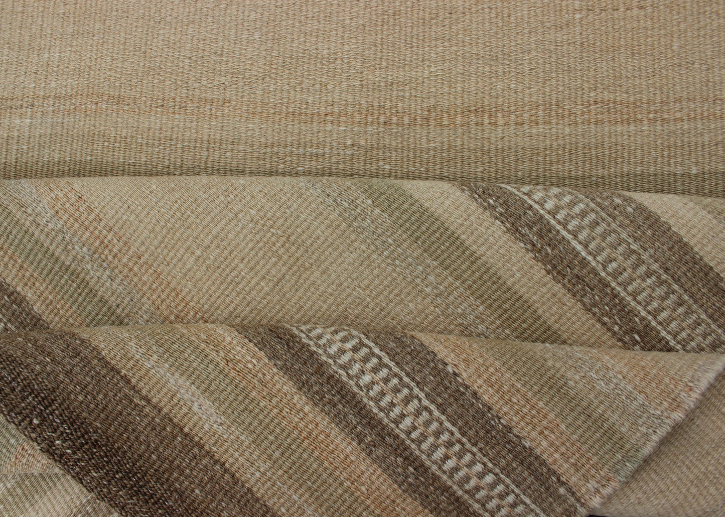 Striped Design Vintage Turkish Hand Woven Flat - Weave Runner With Minimalist Vintage Kilim runner from Turkey with stripes, Keivan Woven Arts / rug EN - 179070, country of origin / type: Turkey / Kilim, circa 1960 This softly striped - design ... - Keivan Woven ArtsEN - 179070 - 11883Rug