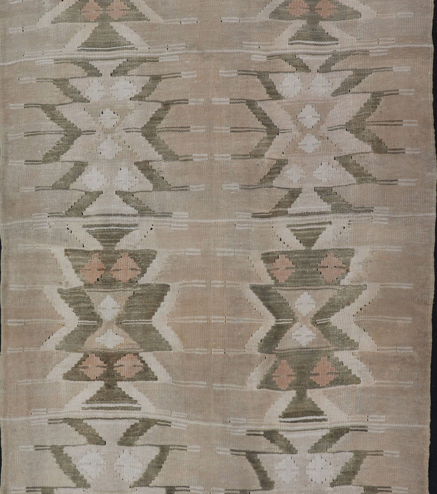 Bold Medallion Design Turkish Flat Weave Kilim Rug With Earthy Tones and Green Bold Medallion Design Turkish Flat Weave Kilim Rug With Earthy Tones and Green. Keivan Woven Arts / rug EN - 179072, country of origin / type: Turkey / Kilim, circa 19... - Keivan Woven ArtsEN - 179072 - 17550Rug