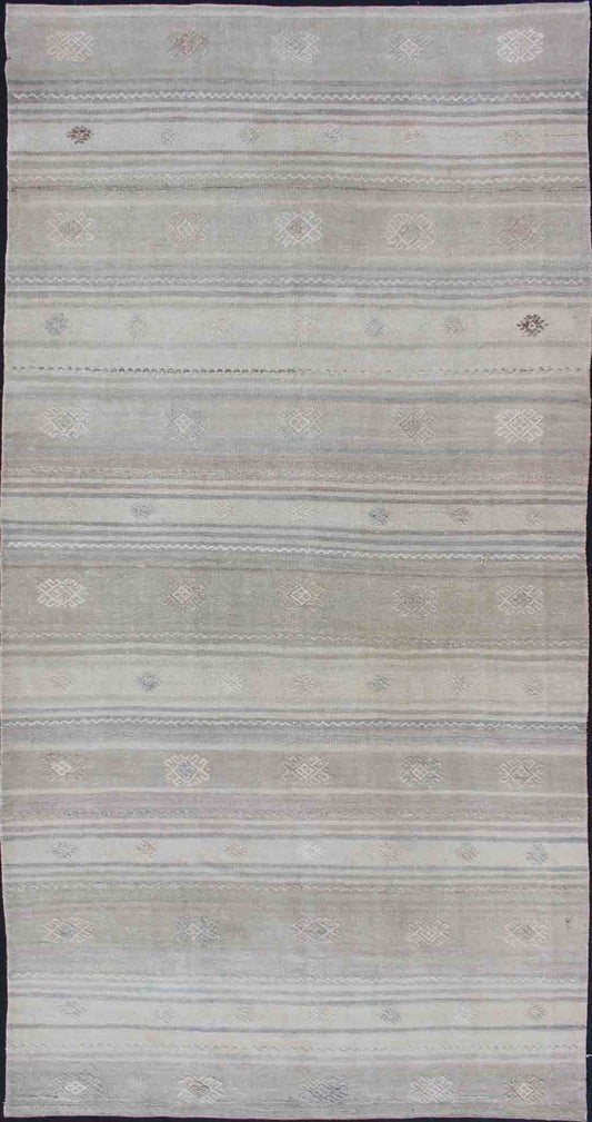 Vintage Hand Woven Turkish Kilim Runner With Stripes in Gray and Natural Tones Vintage Turkish Kilim Runner with Stripes, Keivan Woven Arts / rug EN - 176426, country of origin / type: Turkey / Kilim, circa mid - 20th Century. Featuring a rep... - Keivan Woven ArtsEN - 179095 - 11803Rug
