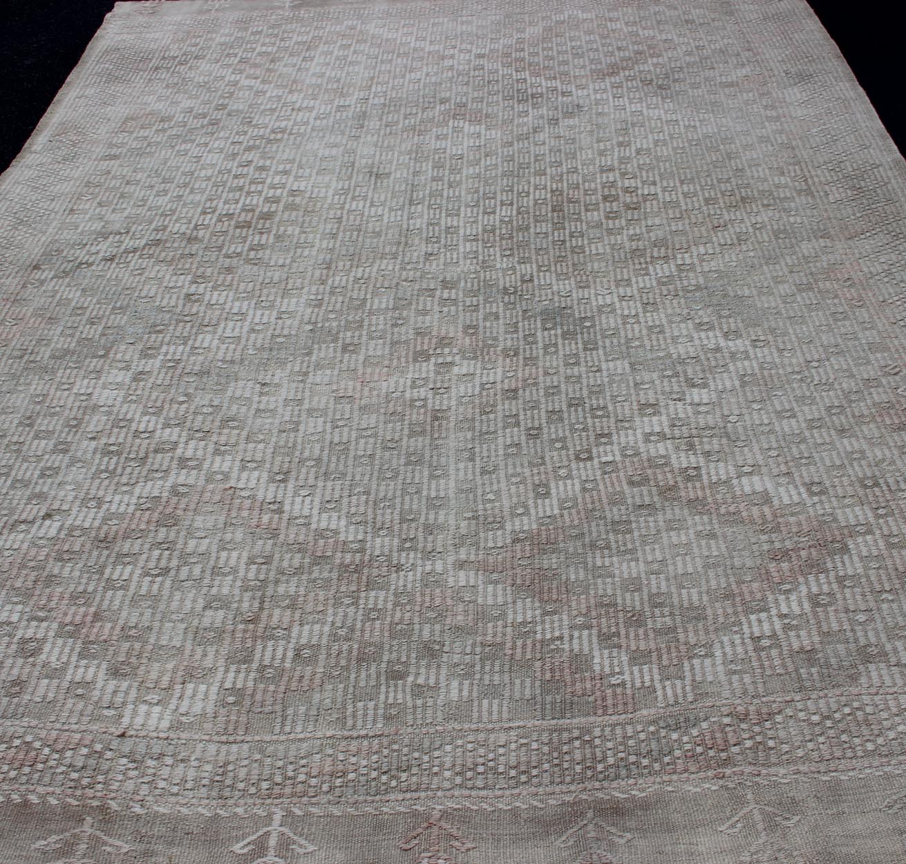 Vintage Turkish Embroidered Rug with Geometric Diamond Design in Neutral Tones Embroidered vintage Kilim rug from Turkey in shades of tan, taupe, cream, and light blue with geometric pattern, Keivan Woven Arts / rug EN - 179100, country of origin... - Keivan Woven ArtsEN - 179100 - 12761Rug