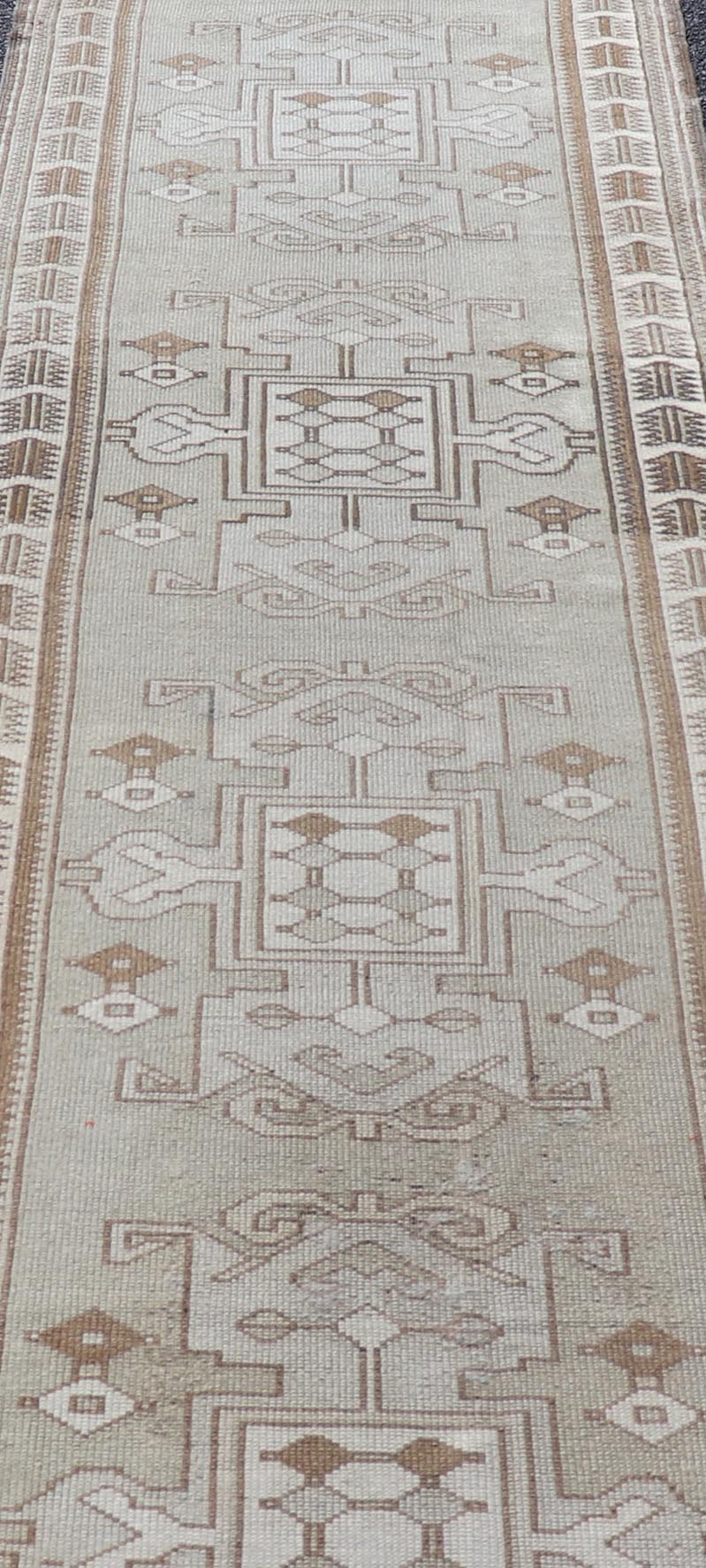 Measures: 2'10 x 10'0 Vintage Turkish Oushak Runner in Neutral Tones, Taupe, Gray, Cream, and Brown. Keivan Woven Arts / rug EN - 179108, country of origin / type: Turkey / Oushak, circa mid - 20th. This vintage Oushak carpet from mid - 20th century T... - Keivan Woven ArtsEN - 179108 - 21943Rug