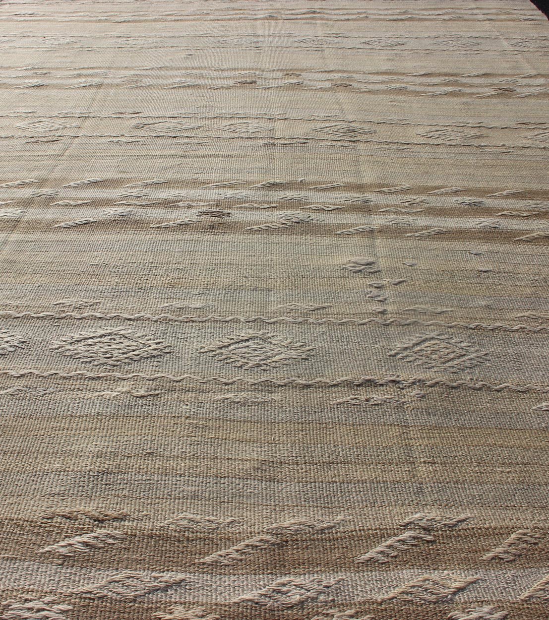 Vintage Turkish Flat Weave Striped Kilim in Taupe Colors Minimalist stripe design Kilim from Turkey, Keivan Woven Arts / rug EN - 179246, country of origin / type: Turkey / Kilim, circa 1950 This vintage flat - woven Kilim runner features a M... - Keivan Woven ArtsEN - 179246 - 12383Rug