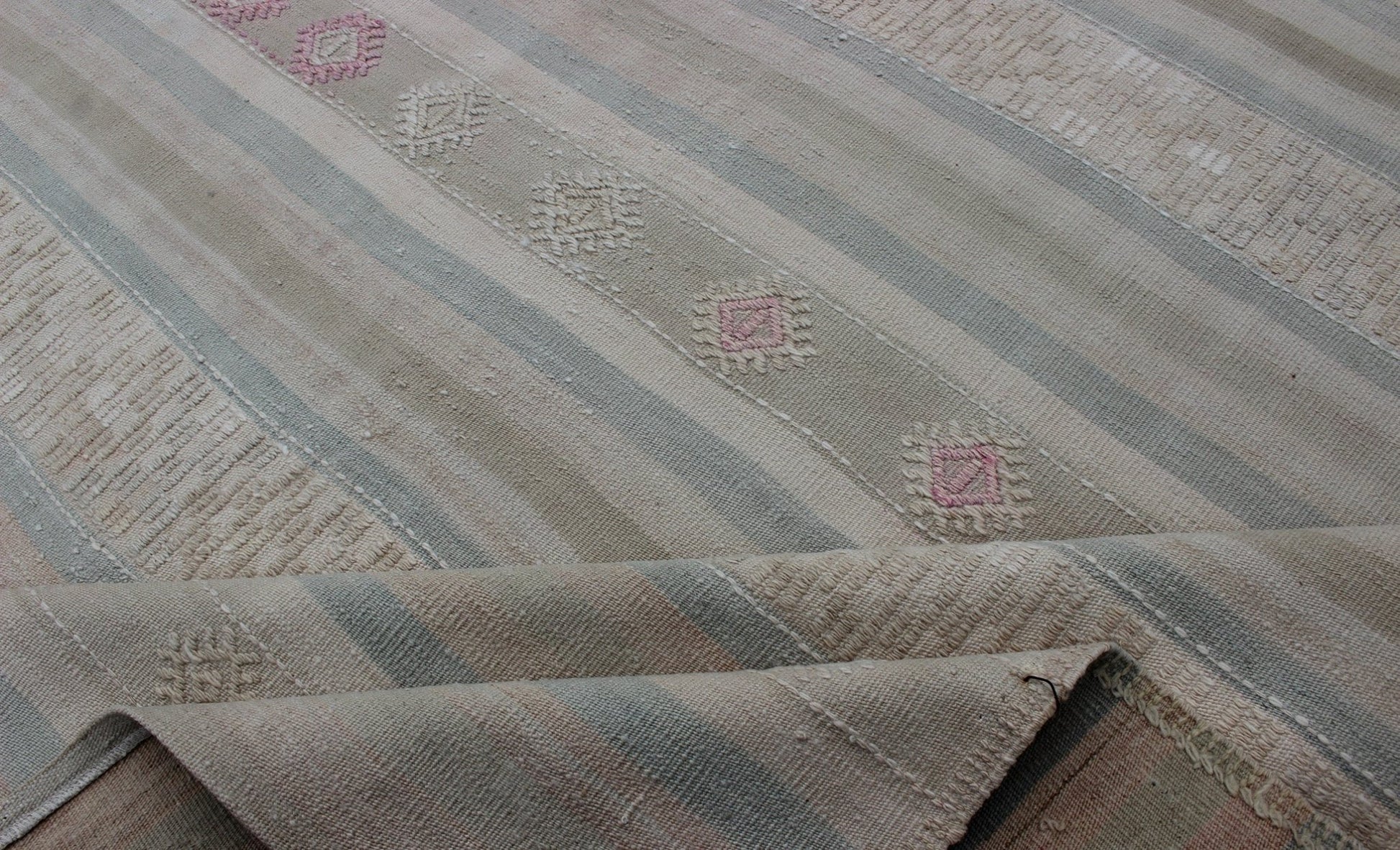 Flat - Weave Kilim with Embroideries in Taupe, Green, Blue and Gray Vintage flat - weave Kilim with embroideries in blue and gray with a modern design geometric stripe design Vintage Kilim from Turkey, Keivan Woven Arts / rug EN - 179256, country o... - Keivan Woven ArtsEN - 179256 - 12769Rug
