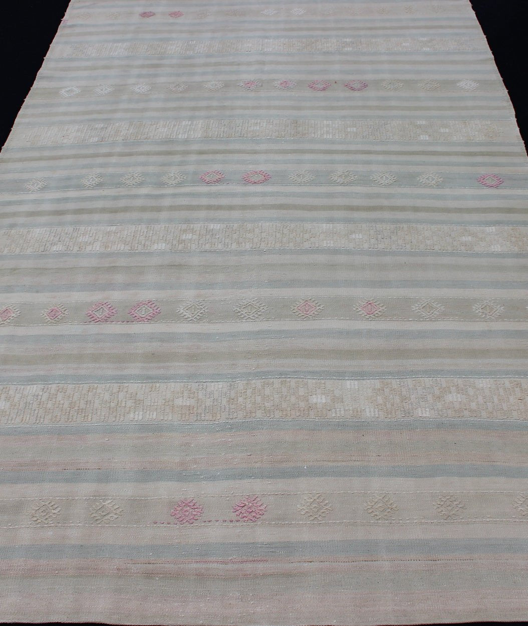 Flat - Weave Kilim with Embroideries in Taupe, Green, Blue and Gray Vintage flat - weave Kilim with embroideries in blue and gray with a modern design geometric stripe design Vintage Kilim from Turkey, Keivan Woven Arts / rug EN - 179256, country o... - Keivan Woven ArtsEN - 179256 - 12769Rug