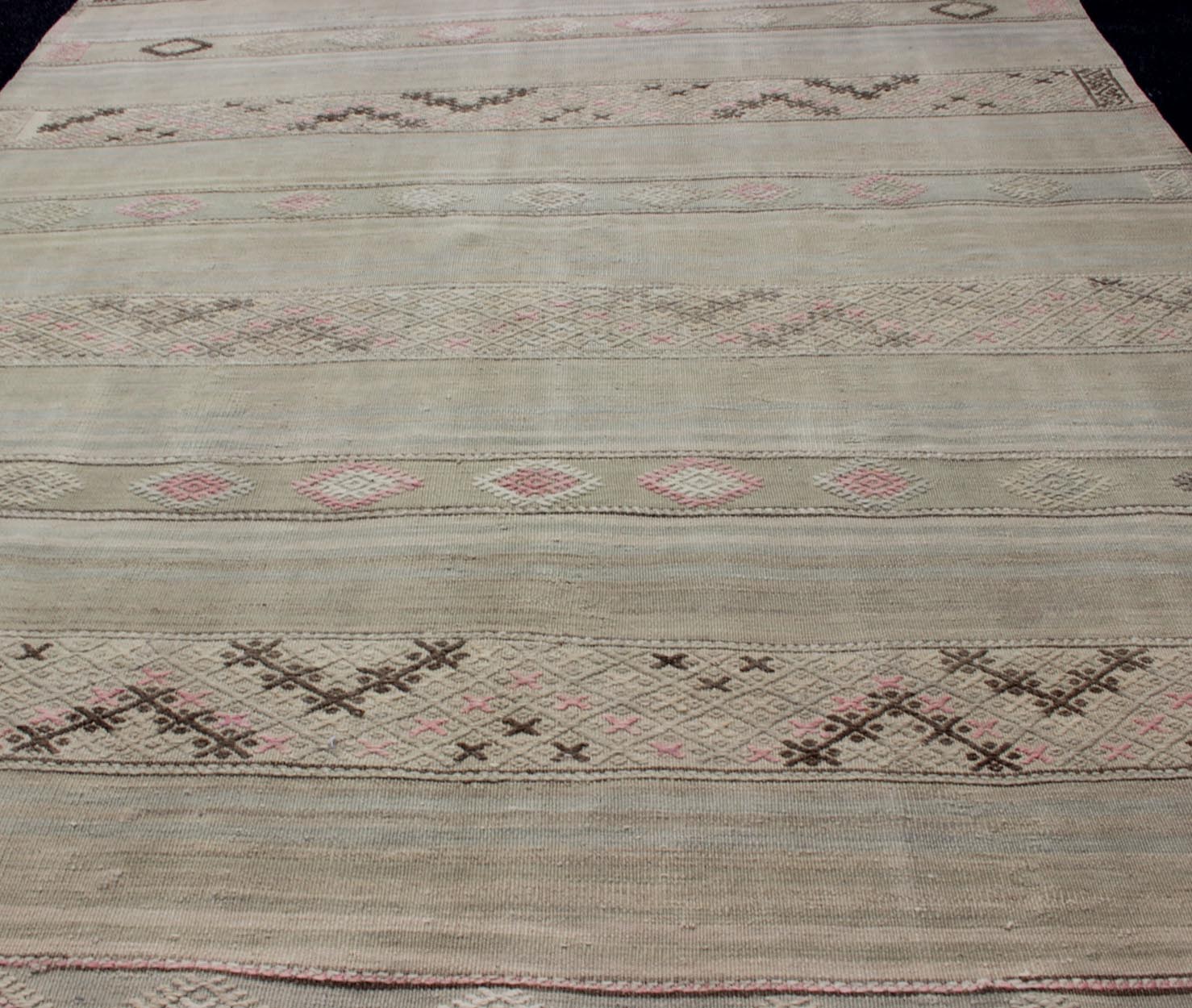 Vintage Turkish Flat - Weave Striped Kilim in Taupe, Pink, and Light Brown Minimalist stripe design Kilim from Turkey, Keivan Woven Arts / rug EN - 179258, country of origin / type: Turkey / Kilim, circa 1950 This vintage flat - woven Kilim run... - Keivan Woven ArtsEN - 179258 - 12773Rug