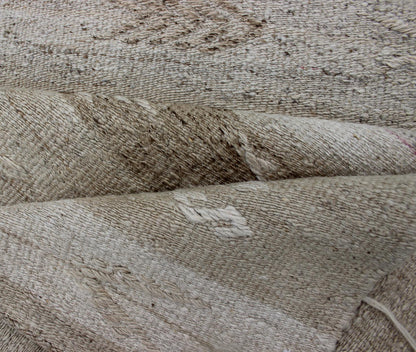 Minimalist Design Vintage Hand Woven Turkish Kilim Runner With Neutral Tones Minimalist design with traces of stripes Kilim runner in cream, light brown and taupe, Keivan Woven Arts / rug EN - 179276, country of origin / type: Turkey / Kilim, cir... - Keivan Woven ArtsEN - 179276 - 12000Rug