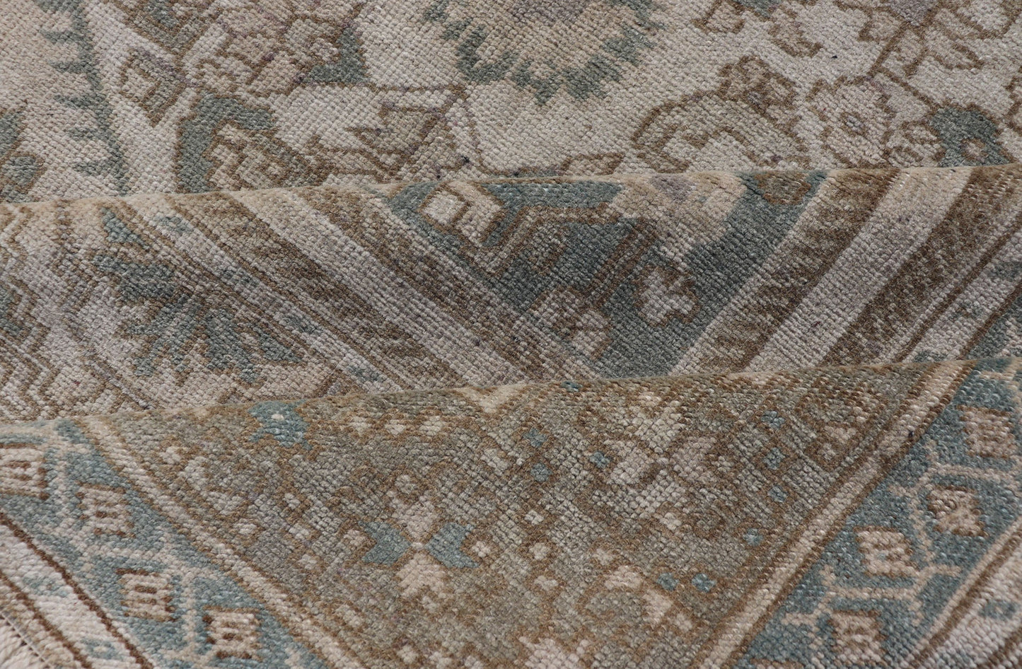 Turkish Oushak Vintage Medallion Rug in Light Blue - Green, Tan, Taupe, and Cream. Keivan Woven Arts. rug EN - 179303, country of origin / type: Turkey / Oushak, circa 1940 This beautiful vintage Oushak rug from 1940s Turkey features a medallion Ous... - Keivan Woven ArtsEN - 179303 - 17574Rug