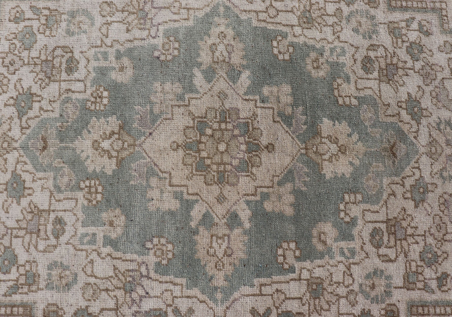 Turkish Oushak Vintage Medallion Rug in Light Blue - Green, Tan, Taupe, and Cream. Keivan Woven Arts. rug EN - 179303, country of origin / type: Turkey / Oushak, circa 1940 This beautiful vintage Oushak rug from 1940s Turkey features a medallion Ous... - Keivan Woven ArtsEN - 179303 - 17574Rug