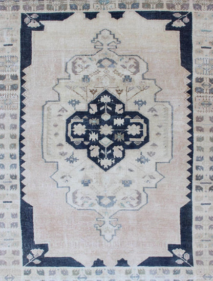 Vintage Hand Knotted Turkish Oushak Rug With Central Medallion in Blue and Cream Faded vintage Turkish Oushak rug with Central Medallion in cream and blue, Keivan Woven Arts / rug EN - 179354, country of origin / type: Turkey / Oushak, circa 1940 ... - Keivan Woven ArtsEN - 179354 - 11827Rug