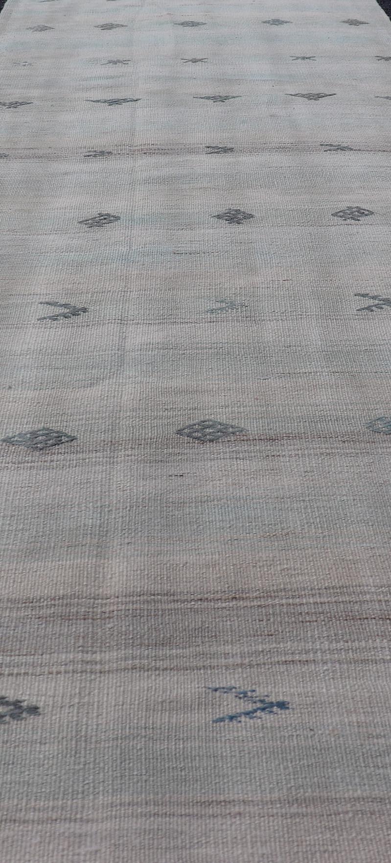 Vintage Turkish Kilim Runner with Horizontal Stripes and Tribal Motifs in neutral tones, light blue Vintage Kilim Runner in ice blue, taupe and light neutral colors. Keivan Woven Arts/rug EN - 179378, country of origin / type: Turkey / Kilim, circ... - Keivan Woven ArtsEN - 179378 - 18535Rug