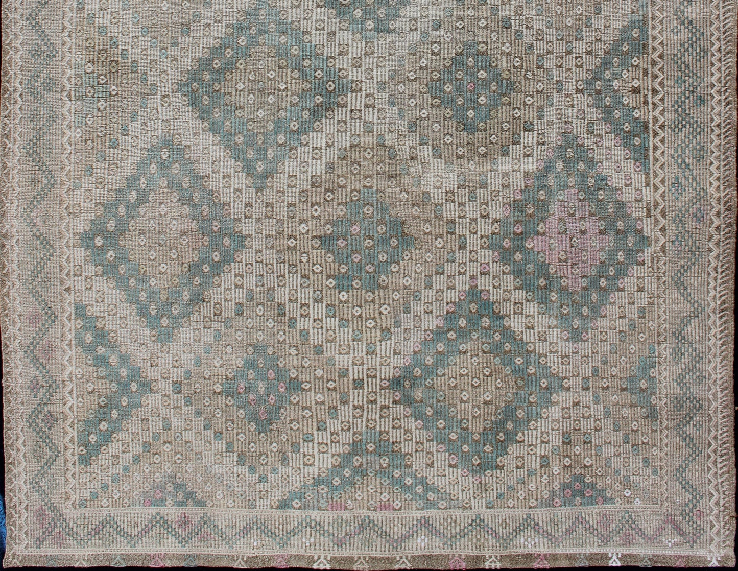 Diamond Design Vintage Turkish Embroidered Kilim in Light Teal blue, Tan, Brown. Turkish vintage Embroidered flat woven carpet, rug EN - 179404, country of origin / type: Turkey / Oushak, circa 1940 This Embroidered kilim rug from Turkey fe... - Keivan Woven ArtsEN - 179404 - 12783Rug