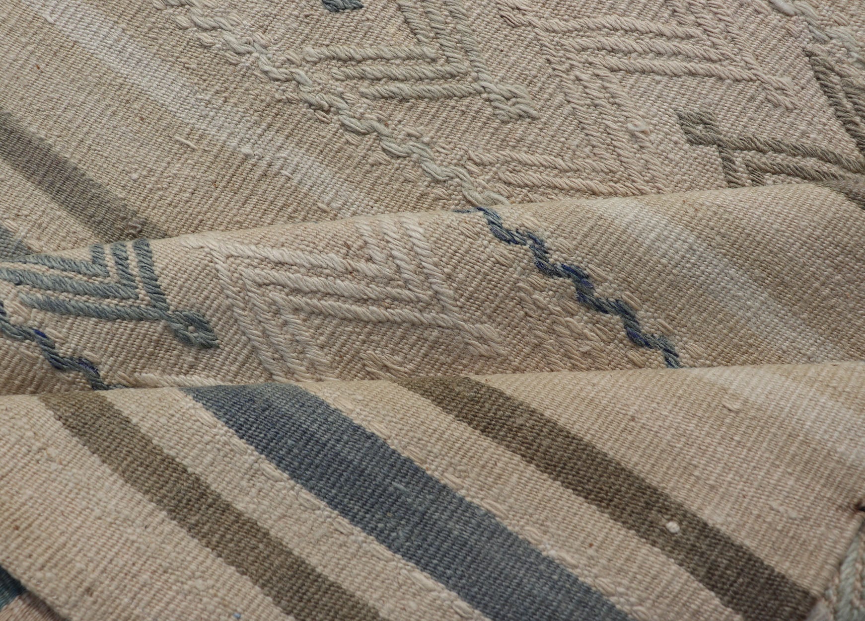 Vintage Turkish Flat - Weave with Embroideries in Earth Tones and Blue. Keivan Woven Arts / rug EN - 179452, country of origin / type: Turkey / Kilim, circa 1950 Measures:4'10 x 8'9 This vintage Turkish Kilim rug features a contemporary geom... - Keivan Woven ArtsEN - 179452 - 17592Rug