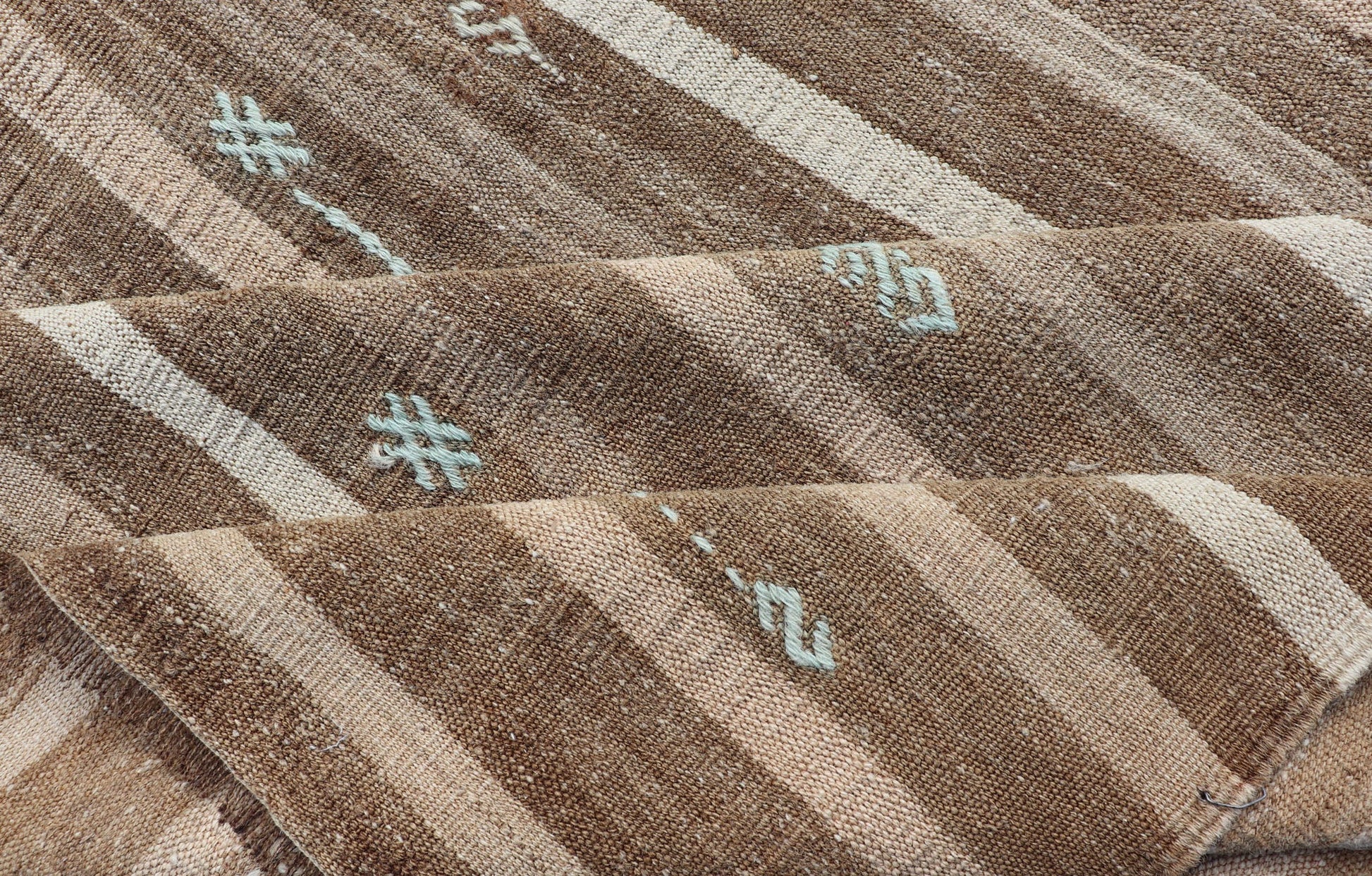 Turkish Vintage Kilim With Embroidered Rug with Tan, Taupe, Brown, and Lt. Blue. keivan Woven Arts / rug EN - 179481, country of origin / type: Turkey / Kilim, circa 1950 This vintage Turkish Kilim rug features a contemporary geometric stripe design. ... - Keivan Woven ArtsEN - 179481 - 17604Rug