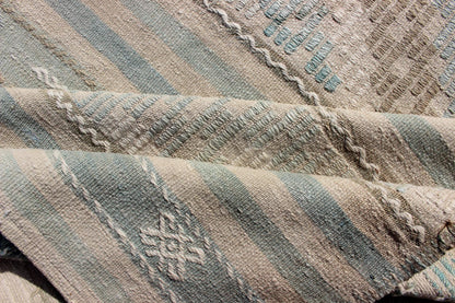 Natural - Toned Turkish Flat - Weave Kilim with Geometric Stripes Tan and Seafoam Stripe design Kilim with geometric motifs, Keivan Woven Arts / rug EN - 179486, country of origin / type: Turkey / Kilim, circa 1950 This flat - woven Kilim from Tu... - Keivan Woven ArtsEN - 179486 - 12545Rug
