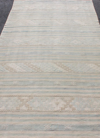 Natural - Toned Turkish Flat - Weave Kilim with Geometric Stripes Tan and Seafoam Stripe design Kilim with geometric motifs, Keivan Woven Arts / rug EN - 179486, country of origin / type: Turkey / Kilim, circa 1950 This flat - woven Kilim from Tu... - Keivan Woven ArtsEN - 179486 - 12545Rug
