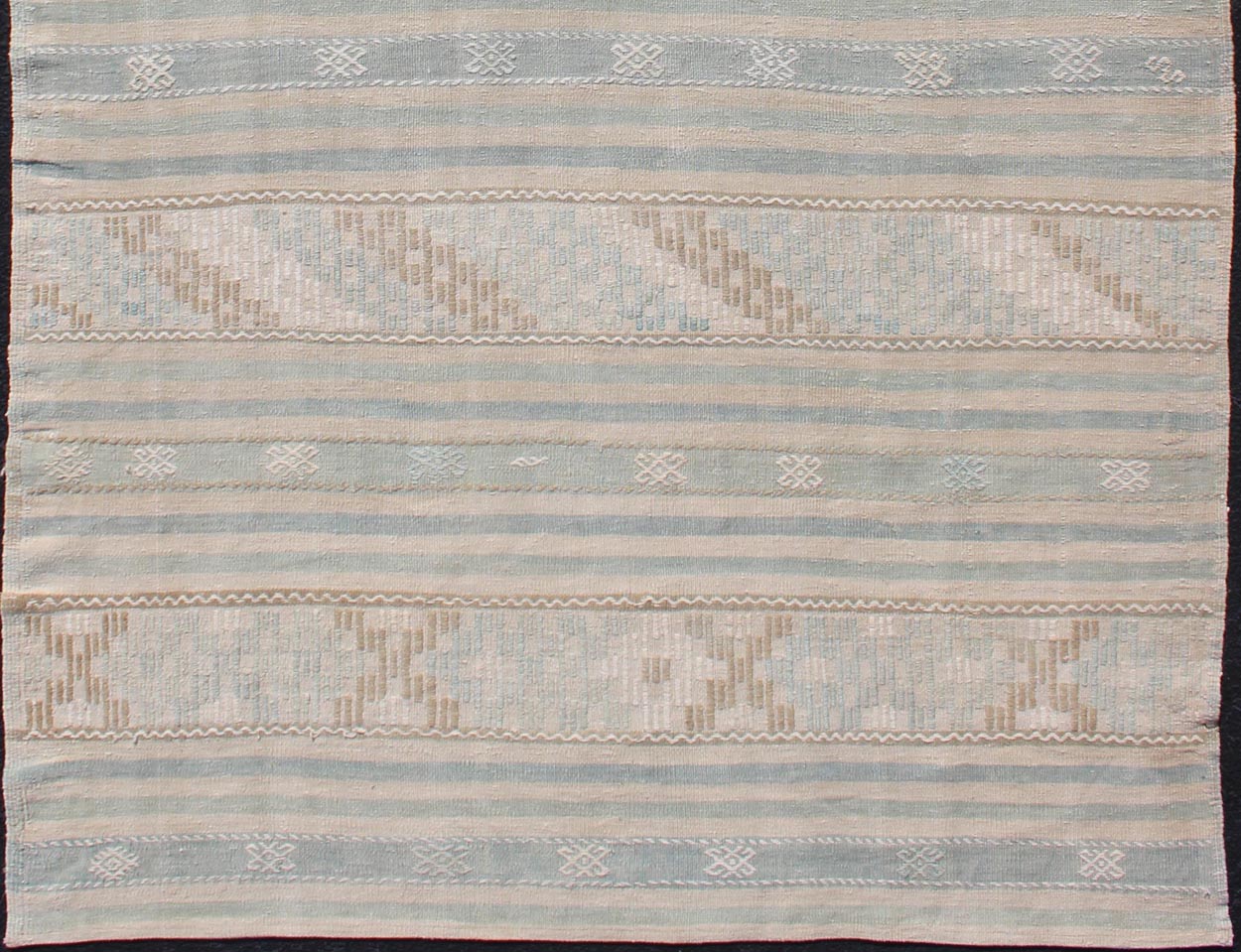 Natural - Toned Turkish Flat - Weave Kilim with Geometric Stripes Tan and Seafoam Stripe design Kilim with geometric motifs, Keivan Woven Arts / rug EN - 179486, country of origin / type: Turkey / Kilim, circa 1950 This flat - woven Kilim from Tu... - Keivan Woven ArtsEN - 179486 - 12545Rug