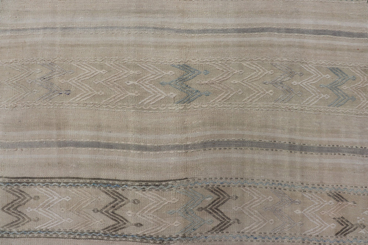 Vintage flat - weave Kilim with embroideries in tan, blue - gray with a modern design geometric stripe design Vintage Kilim from Turkey. Keivan Woven Arts / rug EN - 179491, country of origin / type: Turkey / Kilim, circa 1950 This vintage Turkish Kil... - Keivan Woven ArtsEN - 179491 - 17790Rug