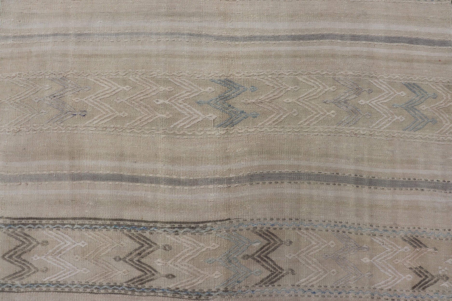 Vintage flat - weave Kilim with embroideries in tan, blue - gray with a modern design geometric stripe design Vintage Kilim from Turkey. Keivan Woven Arts / rug EN - 179491, country of origin / type: Turkey / Kilim, circa 1950 This vintage Turkish Kil... - Keivan Woven ArtsEN - 179491 - 17790Rug