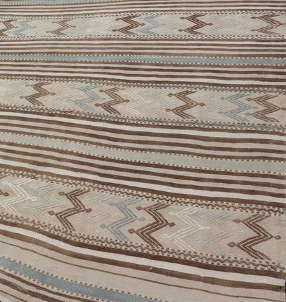 Turkish Hand Woven Flat - Weave Embroidered Kilim in Taupe, Brown, and Lt. Blue. Keivan Woven Arts / rug EN - 179493, country of origin / type: Turkey / Kilim, circa 1950 Measures: 4'6 x 8'4 This vintage flat - woven Embroidered kilim rug feat... - Keivan Woven ArtsEN - 179493 - 15380Rug