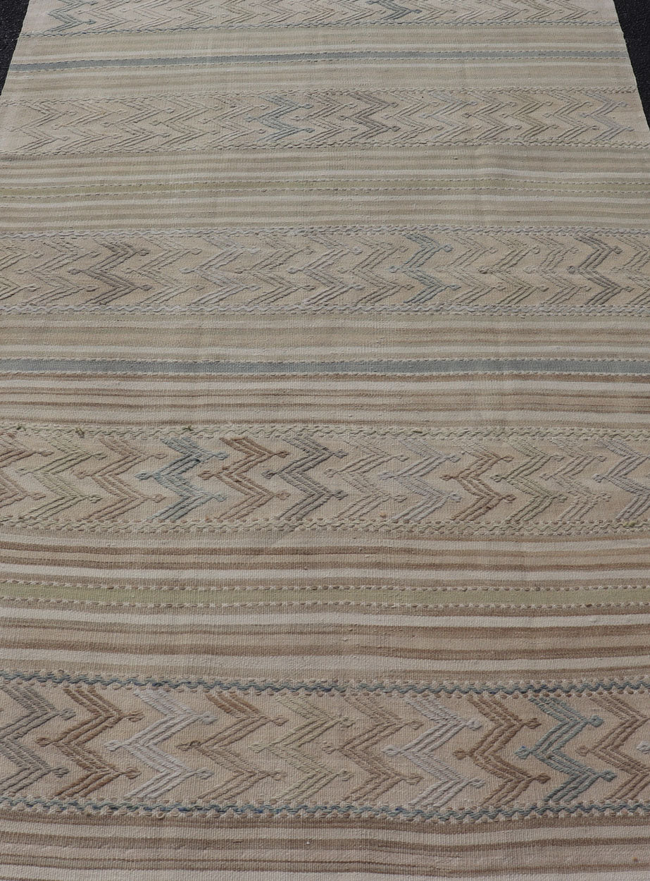 Vintage Turkish Flat - Weave Muted Colored Kilim in Taupe, Brown and Light Blue Turkish vintage Embroidered flat woven carpet. Keivan Woven Arts / rug EN - 179497, country of origin / type: Turkey / Oushak, circa 1940 This Embroidered kilim ... - Keivan Woven ArtsEN - 179497 - 17610Rug