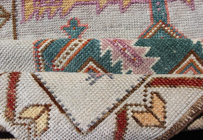 Cream Color Vintage Turkish Oushak Runner with Repeating Geometric Design Colorful vintage Turkish oushak runner with repeating medallion geometric design in teal color design and cream background, rug/EN - 179543, Keivan Woven Arts / country of o... - Keivan Woven ArtsEN - 179543 - 12697Rug