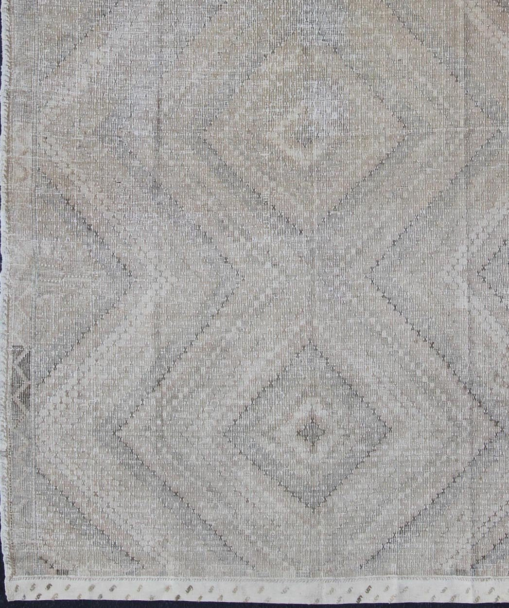 Vintage Turkish Embroidered Flat - Weave Rug with Neutral - Toned Geometric Design kwarugs Geometric design vintage Kilim rug from Turkey in neutral, muted tones, Keivan Woven Arts / rug en - 179641, country of origin / type: Turkey / Kilim, circa 195... - Keivan Woven ArtsEN - 179641 - 11811Rug