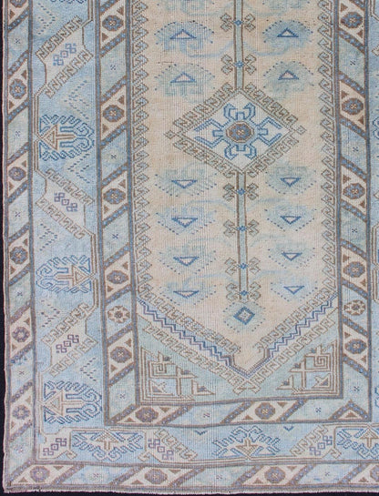 Vintage Oushak rug from Turkey with Medallion design, rug EN - 179653, Keivan Woven Arts country of origin / type: Turkey / Oushak, circa 1950 This vintage Turkish Oushak rug features a all - over design, which is composed of various flora. The dark... - Keivan Woven ArtsEN - 179653 - 11831Rug