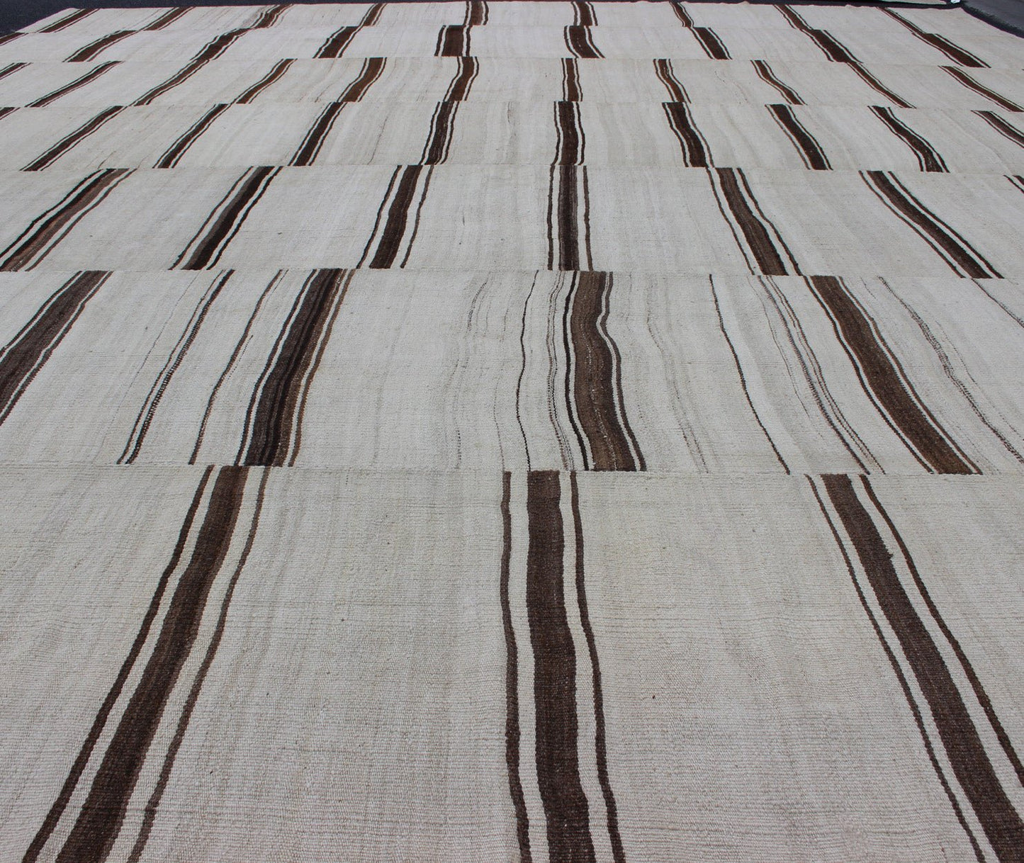 Large Vintage Turkish Kilim Rug With Vertical Stripes in Cream and Brown Stripes Measures: 13' x 17' Flat - weave Kilim vintage rug from Turkey with vertical stripes in brown and cream. Keivan Woven Arts / Rug EN - 179664, country of origin /... - Keivan Woven ArtsEN - 179664 - 12799Rug