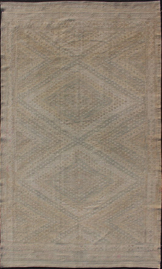 Tan and Light Blue Vintage Turkish Kilim Embroidered Rug With Geometric Diamond Design Embroidered vintage Kilim rug from Turkey in shades of tan, light blue and light yellow with geometric pattern. Keivan Woven Arts / rug EN - 179665, country... - Keivan Woven ArtsEN - 179665 - 12419Rug