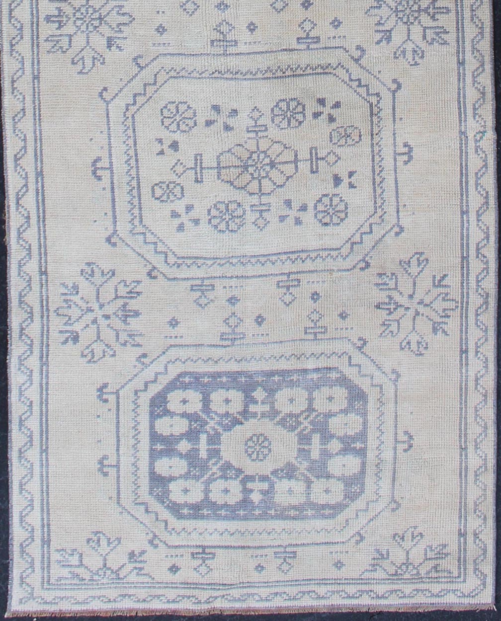 Vintage Turkish Oushak Runner in Medium Blue, Lt. Blue & Tan Background. Oushak vintage rug from Turkey with medallion Geometric design, rug EN - 179680, country of origin / type: Turkey / Oushak, circa 1940. This vintage Turkish Oushak ru... - Keivan Woven ArtsEN - 179680 - 12521Rug