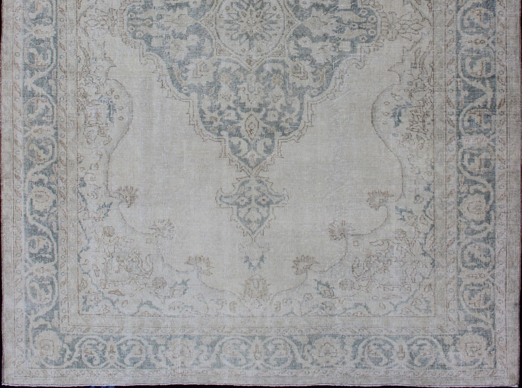 Medallion Distressed Oushak Turkey in Cream and Stone Blue Taupe, cream and blue Oushak rug vintage from Turkey with medallion design of etched motifs, rug EN - 179688, country of origin / type: Turkey / Oushak, circa 1950. This striking v... - Keivan Woven ArtsEN - 179688 - 12791Rug