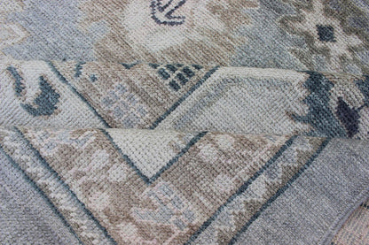 Gray, Blue and Neutral Color Palette All - Over Flower Design Turkish Oushak Rug kwarugs Turkish Oushak rug with neutral color palette and all - over flower design, rug en - 179692, country of origin / type: Turkey / Oushak This traditional Ou... - Keivan Woven ArtsEN - 179692 - 11815Rug
