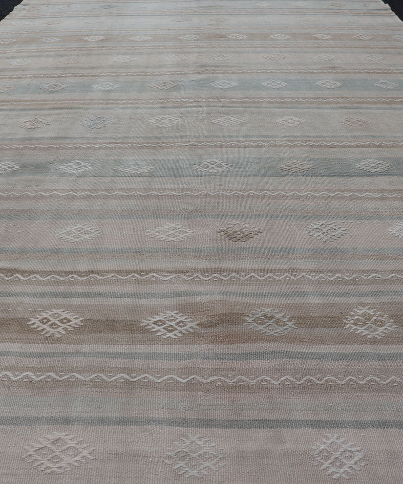 Turkish Vintage Kilim Rug With in Tan, Taupe, Brown, Gray Blue, and Earth Tones Minimalist stripe design Kilim from Turkey, Keivan Woven Arts / rug EN - 179776, country of origin / type: Turkey / Kilim, circa 1950 This vintage flat - woven Ki... - Keivan Woven ArtsEN - 179776 - 15392Rug