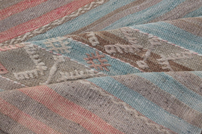 Geometric Stripe Vintage Turkish Kilim Flat - Weave Runner in Tan and Coral Color Turkish Kilim vintage carpet in blue - grey, soft coral, and cream. Keivan Woven Arts / rug EN - 179854, country of origin / type: Turkey / Kilim, circa 1950 ... - Keivan Woven ArtsEN - 179854 - 17658Rug