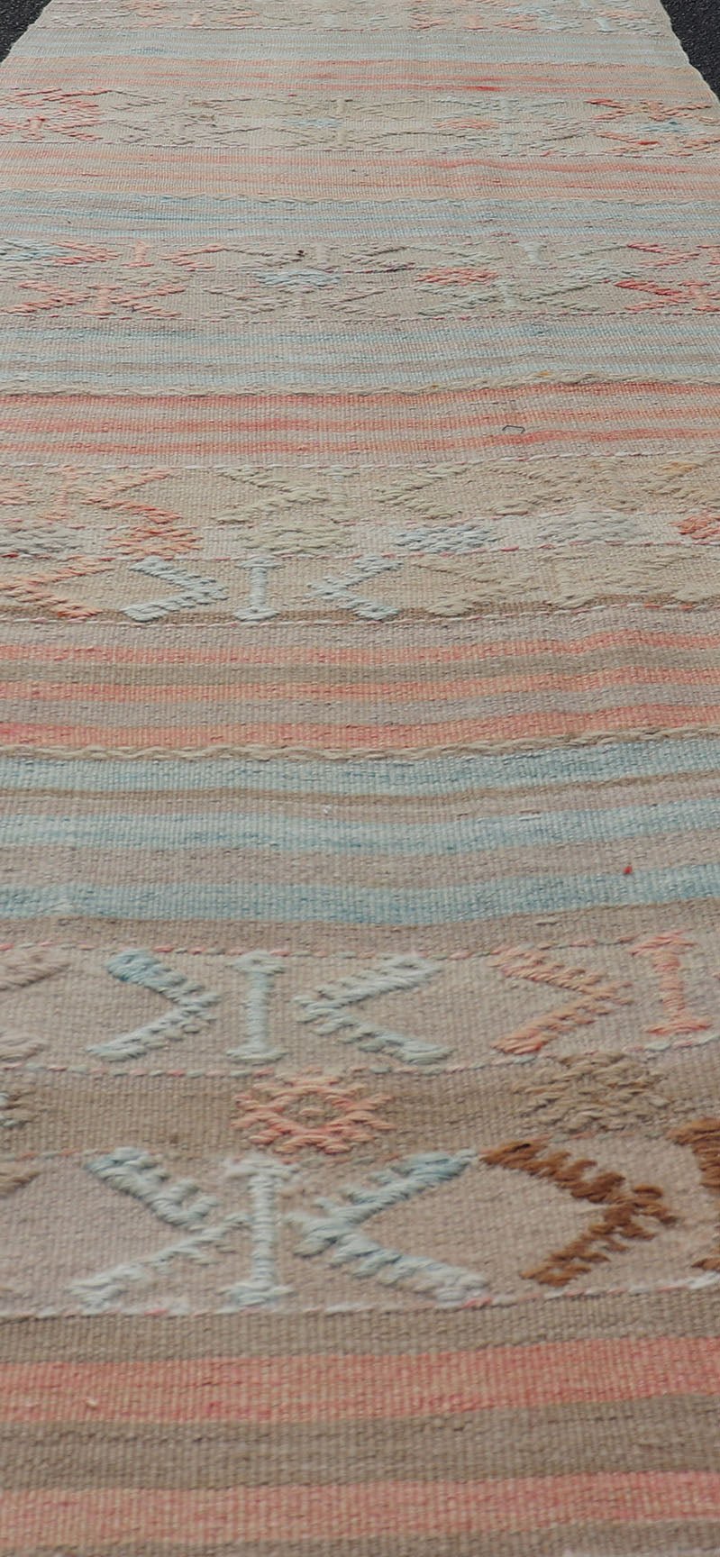Geometric Stripe Vintage Turkish Kilim Flat - Weave Runner in Tan and Coral Color Turkish Kilim vintage carpet in blue - grey, soft coral, and cream. Keivan Woven Arts / rug EN - 179854, country of origin / type: Turkey / Kilim, circa 1950 ... - Keivan Woven ArtsEN - 179854 - 17658Rug