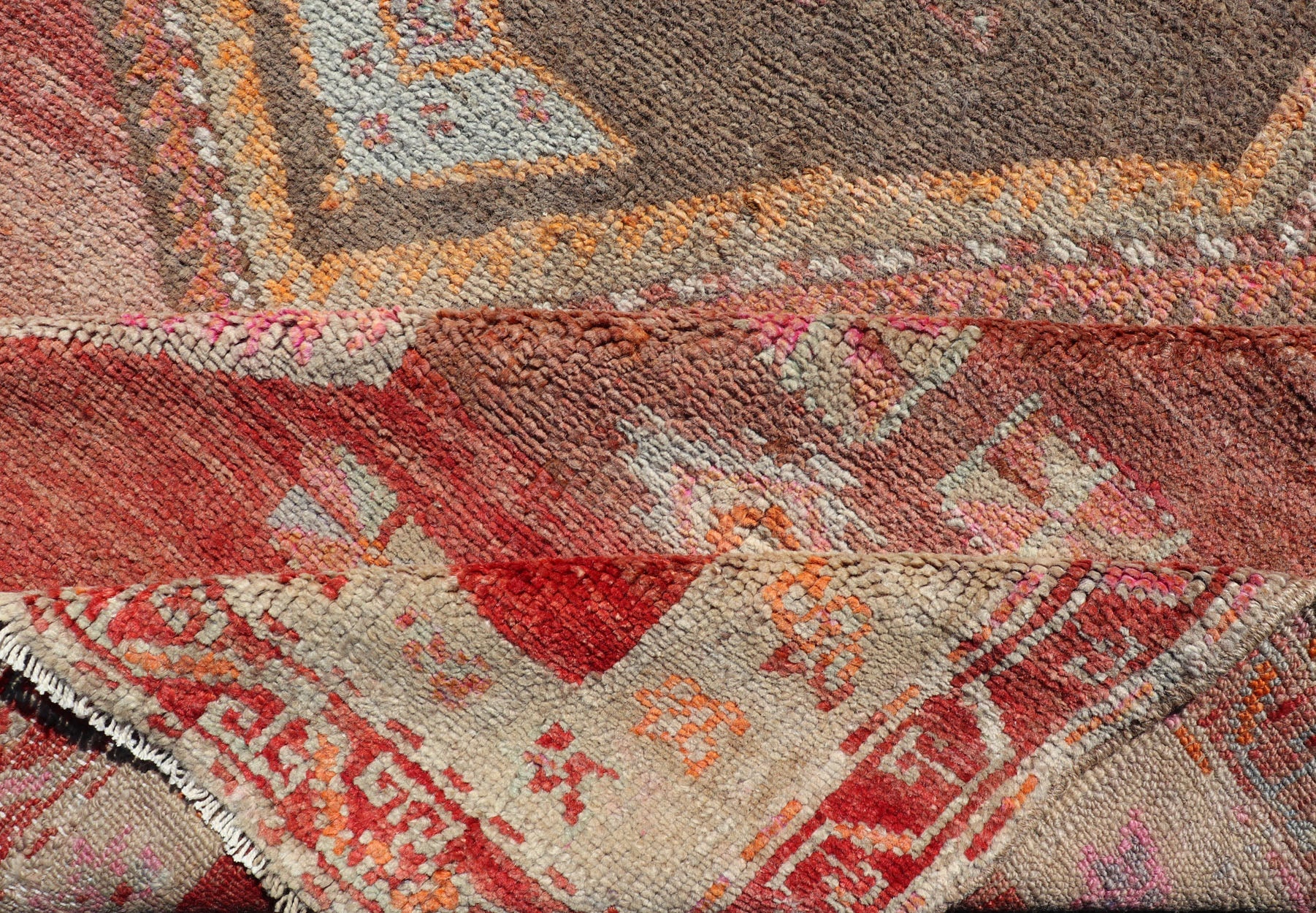Long Rug, Vintage Turkish Gallery Rug with Tribal Design in Variegated Red. Turkish tribal design colorful gallery runner in soft red and multi colors, rug EN - 179883, country of origin / type: Turkey / Oushak, circa 1930 This expansive G... - Keivan Woven ArtsEN - 179883 - 14254Rug